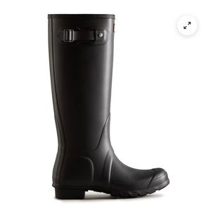 Black Hunter rain boots! Size 9